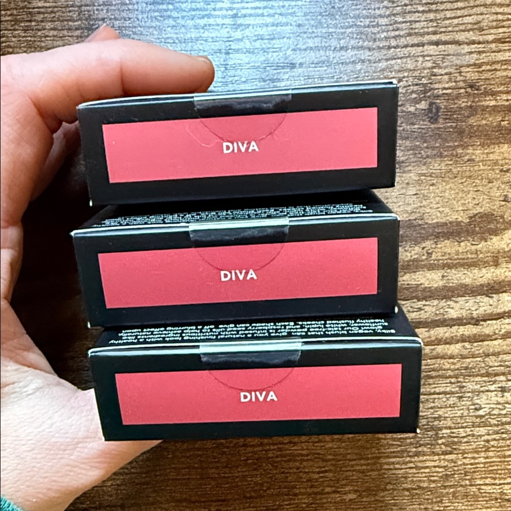 Diva: Color Street Blush
